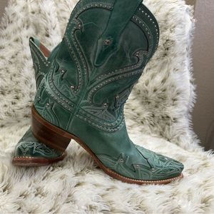 Lucchese Women’s Sarabeth Turquoise Cowgirl Short Western Boot